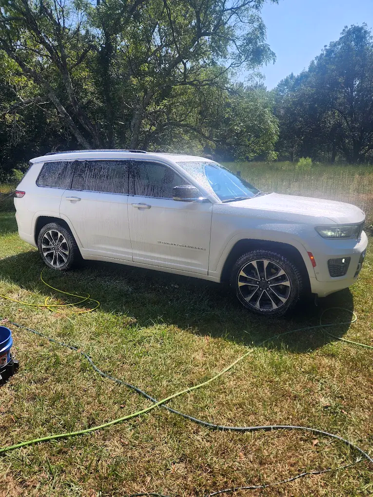 Exterior detailing service - hand wash and polish